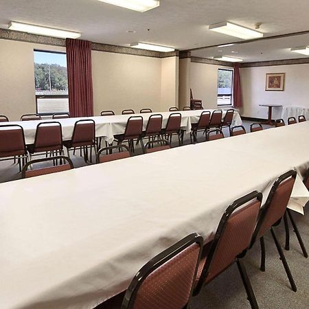 Ramada By Wyndham Strasburg Dover Eksteriør billede