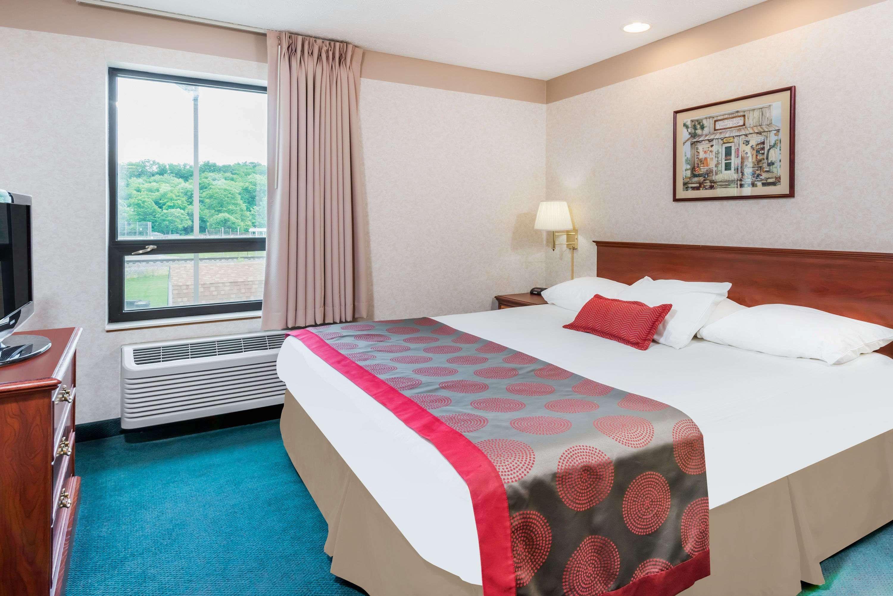 Ramada By Wyndham Strasburg Dover Eksteriør billede